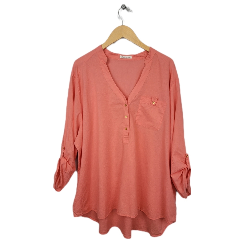 Hester & Orchard V-neck Button Down Top